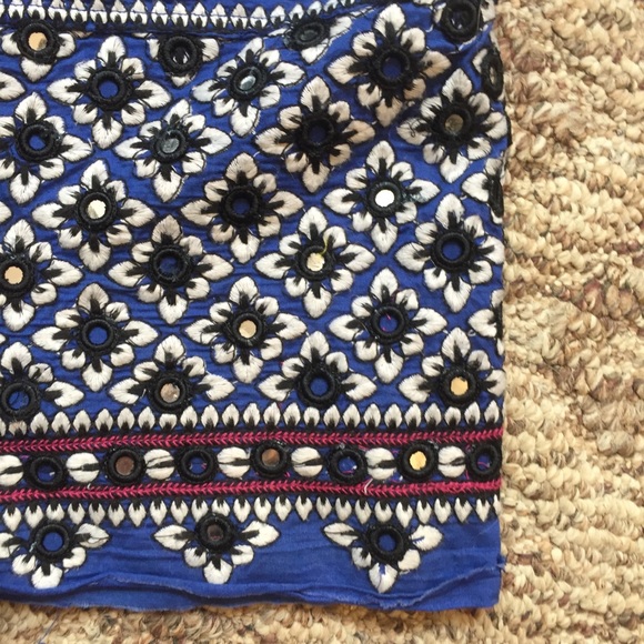 Free People One Boho Embroidered Shorts - size 6 - Picture 3 of 6